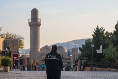 Россияне резко потеряли интерес к Азербайджану после задержаний туристов