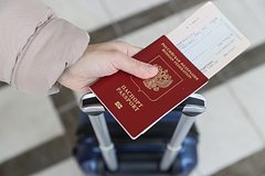 Россиянка отсудила у МВД сотни тысяч рублей за испорченный отпуск. Как ей это удалось?