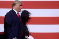 Трамп определился с пошлинами для 150 стран