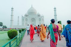 Туристок предостерегли от поездок в восточную страну из-за массовых изнасилований