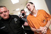 В Японии казнили опасного маньяка по прозвищу Твиттер-киллер. Кем он был и почему его дом окрестили &laquo;домом ужасов&raquo;?