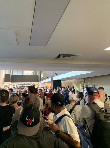 В Шереметьеве застряли тысячи пассажиров, отменено 174 рейса. Что известно на данный момент?