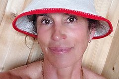 59-летняя Синди Кроуфорд показала лицо без макияжа в сауне