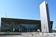 Еще один российский аэропорт временно ограничил работу