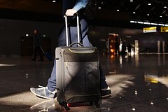 Летевшие в Ереван россияне застряли в аэропорту на ночь из-за задержки рейса