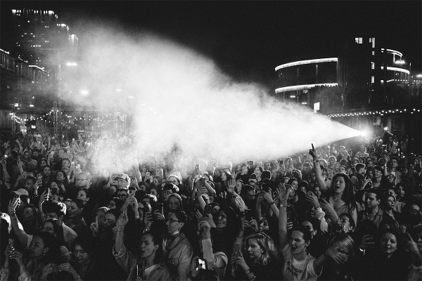 Лучшая музыка, стендап и очень много историй. Что делать на &laquo;Чтиво Фесте&raquo; и почему это лучшее мероприятие для завершения лета?