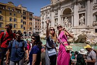 Путешествующая по миру блогерша описала жизнь в России фразой &laquo;роскошь для иностранцев&raquo;