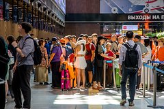 Шесть российских аэропортов приостановили полеты