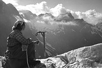 &laquo;Спасти нереально&raquo;. Операция по спасению российской альпинистки, застрявшей на пике Победы, официально прекращена