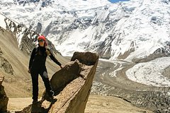 В МЧС России объяснили бездействие в ситуации с застрявшей на пике Победы Наговициной