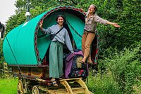 Авиакомпания поселила в одном номере пассажирку и пытавшегося изнасиловать ее мужчину