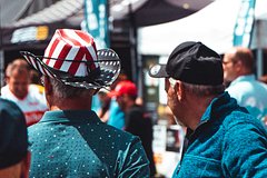 Блогерша описала переехавших в США россиян фразой &laquo;привезли с собой привычку ругаться&raquo;