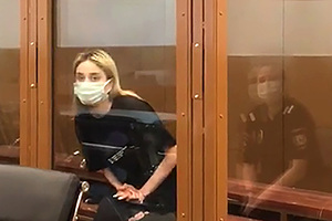 Бросившую младенца в аэропорту Турции россиянку лишили родительских прав