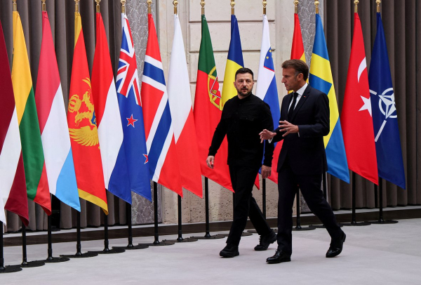 Дальнобойные ракеты для Зеленского и разногласия по отправке войск на Украину. Как прошла встреча &laquo;коалиции желающих&raquo; в Париже?