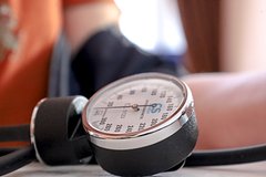 Людей после 50 лет призвали сдать несколько важных анализов