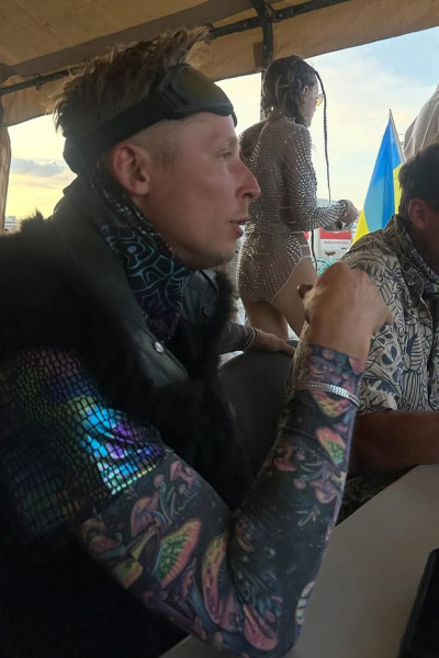 На крупнейшем фестивале в США впервые в истории жестоко убили человека. Им оказался россиянин. Что об этом известно?