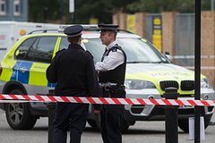 Подростка изнасиловали в общественном туалете европейского курорта на выпускном балу