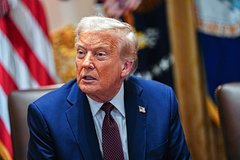 Трамп сообщил об ударе по кораблю с наркотиками из Венесуэлы