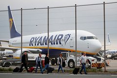 Туристка забыла паспорт в самолете и подверглась допросу пограничников с запугиванием