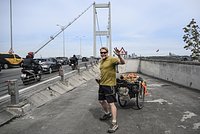 В Федерации альпинизма России заявили, что застрявшую на пике Победы Наговицину могли спасти. Что для этого нужно было сделать?