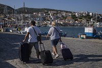 В Греции испугались краха туризма после полного запрета на въезд россиян