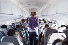 Британца задержали за петтинг с девушкой на борту самолета