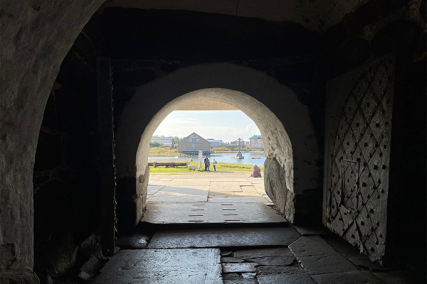 Север помнит. Почему поездка на Соловецкие острова может стать одной из самых незабываемых в жизни?