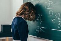 Учительницу обвинили в совращении 12-летнего мальчика у себя дома